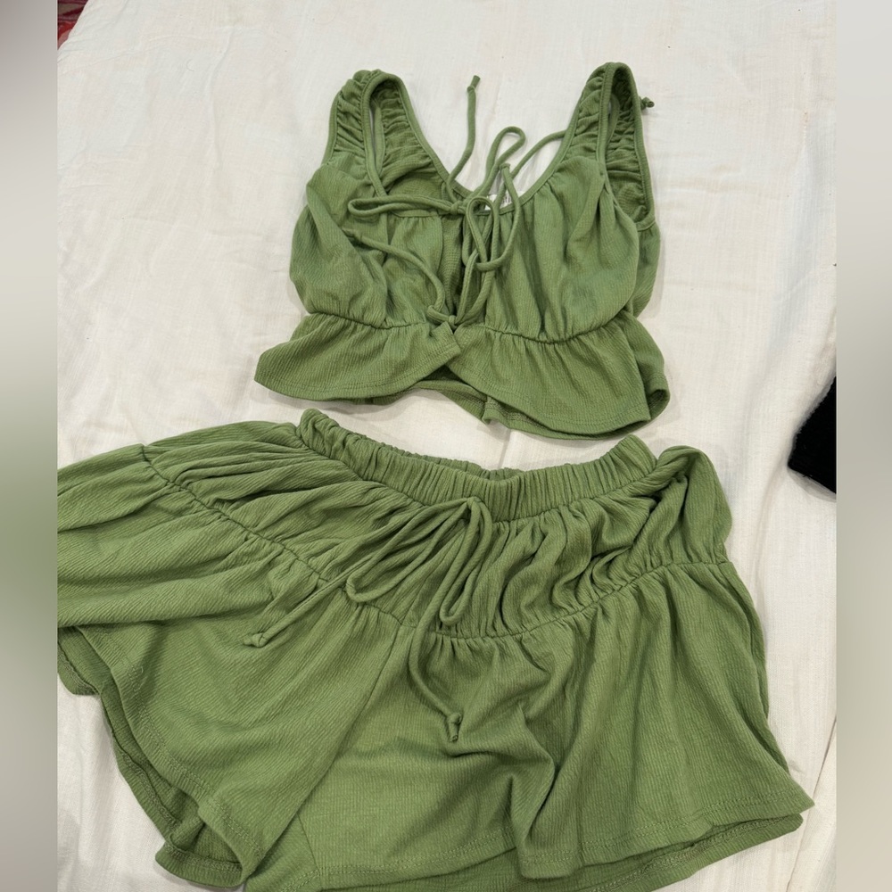 2 peice set.